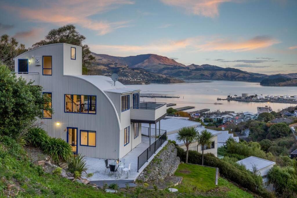 The Lighthouse- Ocean View Tranquil Retreat! Villa Lyttelton Exterior photo